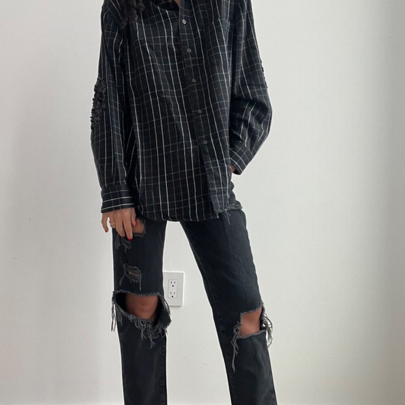 One of a Kind Flannel with Open Back - Picture 4 of 7